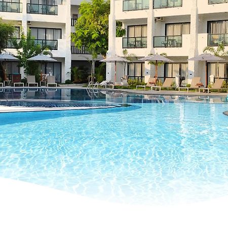 Pooh Beach Resort & Spa Bãi biển Jomtien Ngoại thất bức ảnh