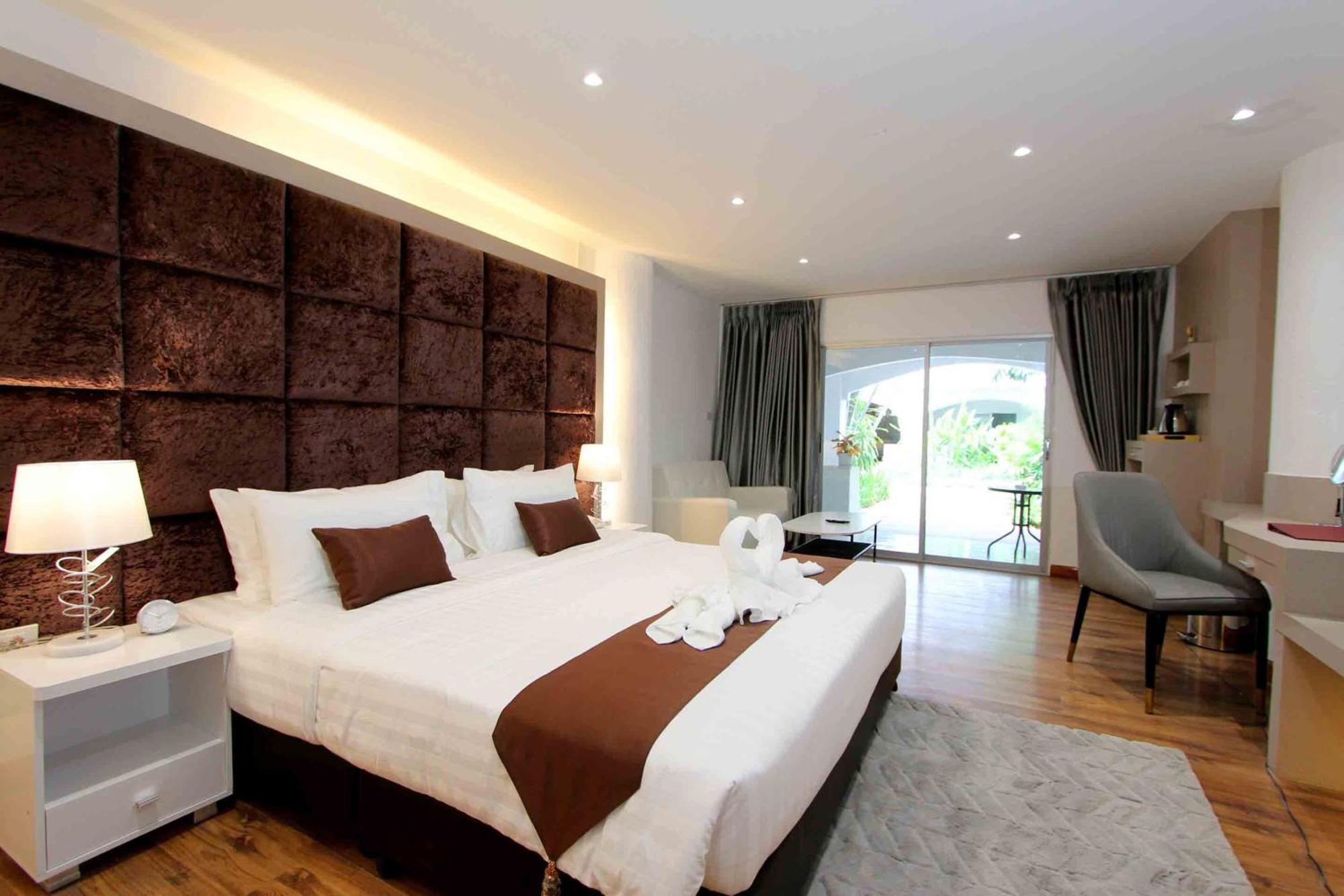 Pooh Beach Resort & Spa Bãi biển Jomtien Ngoại thất bức ảnh
