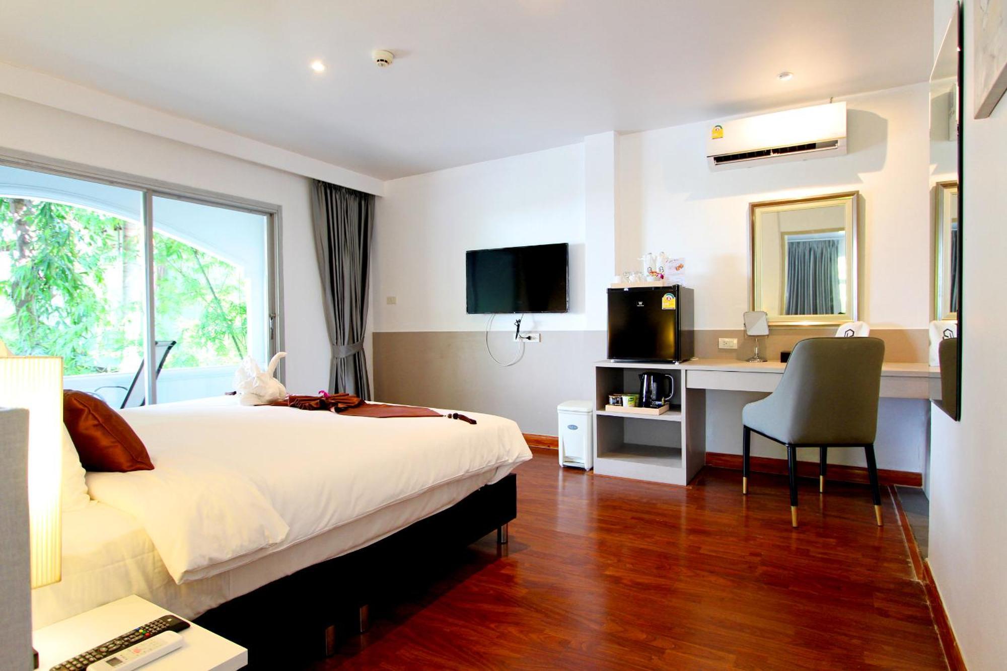 Pooh Beach Resort & Spa Bãi biển Jomtien Ngoại thất bức ảnh