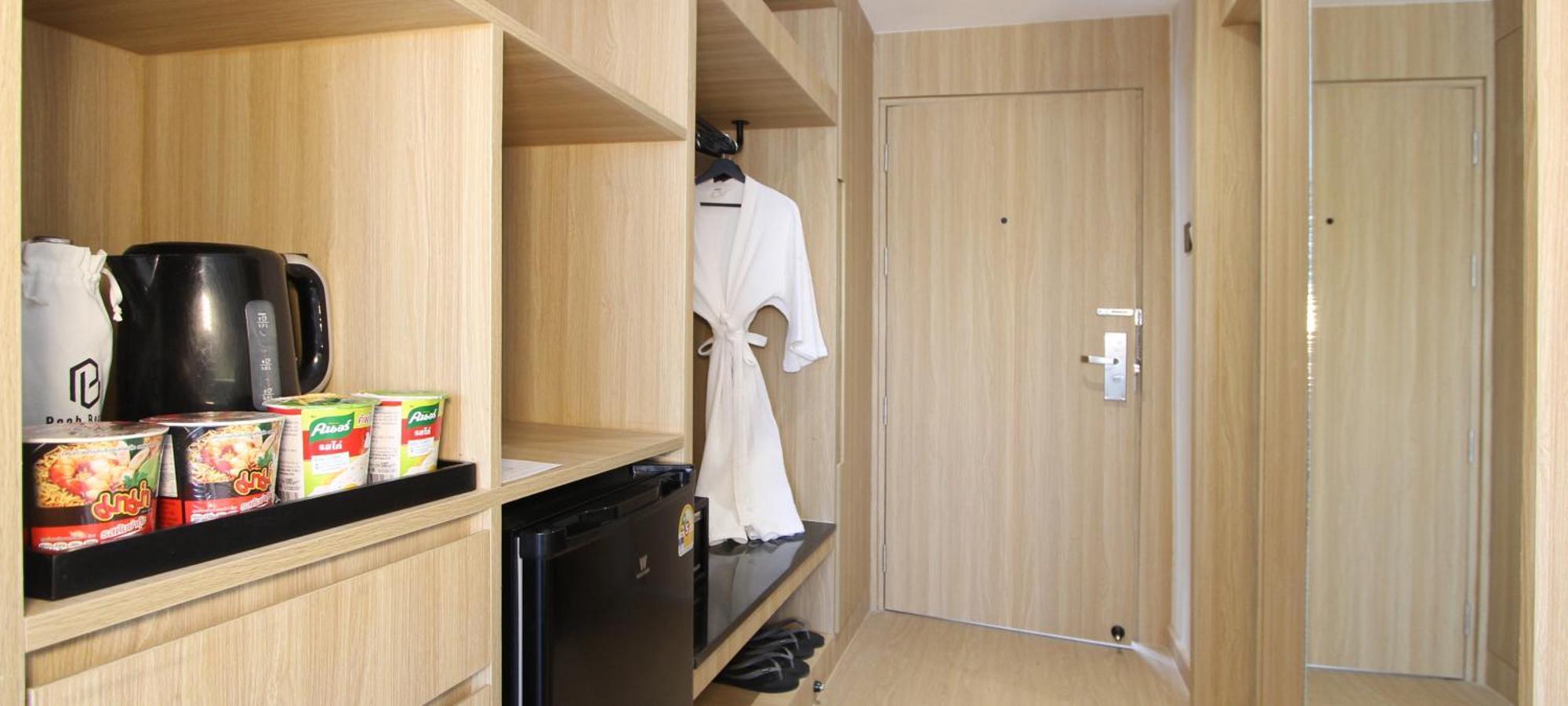 Pooh Beach Resort & Spa Bãi biển Jomtien Ngoại thất bức ảnh