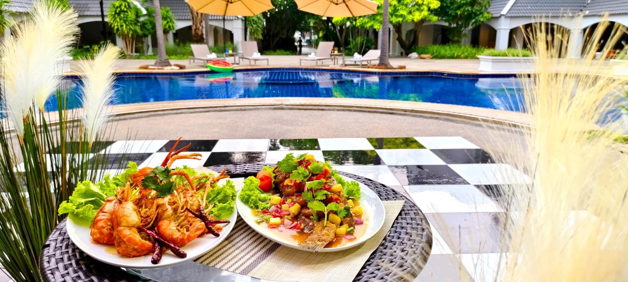Pooh Beach Resort & Spa Bãi biển Jomtien Ngoại thất bức ảnh