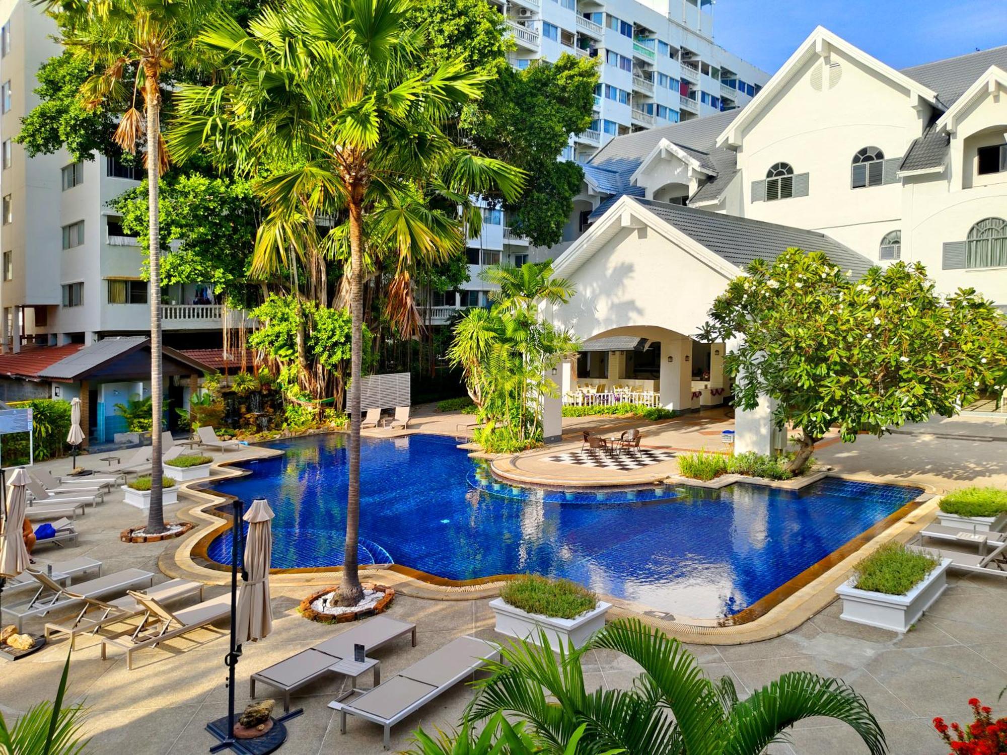 Pooh Beach Resort & Spa Bãi biển Jomtien Ngoại thất bức ảnh