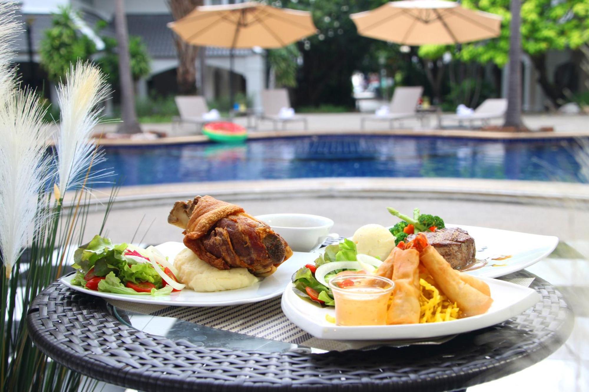 Pooh Beach Resort & Spa Bãi biển Jomtien Ngoại thất bức ảnh