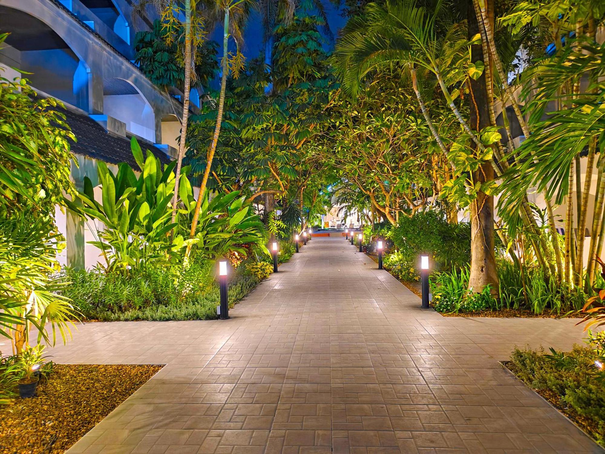 Pooh Beach Resort & Spa Bãi biển Jomtien Ngoại thất bức ảnh